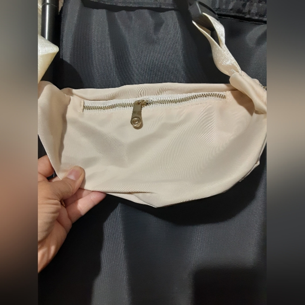 Fashion Kingpin Creations New Cream Fanny Pack Mini Bag - Picture 4 of 6